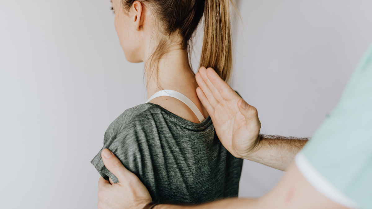 Do posture correctors work? Revealed by Chiropractors!